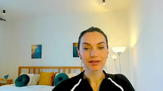 Avatar of LovelyeeMia