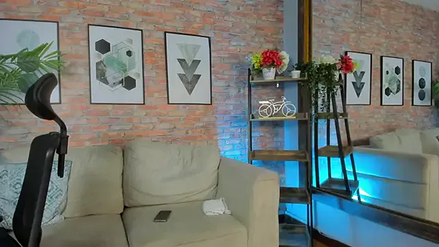 Avatar of Lucia_Brown_