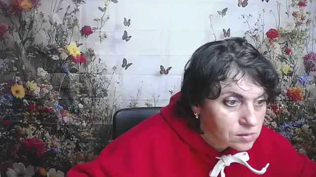 LuciaMii — playing with a pussy