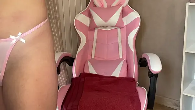 lucie_mehott's avatar