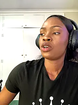 Avatar of LuciousLips96