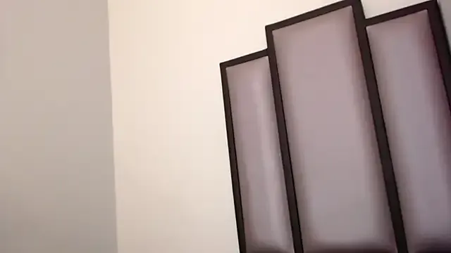 Lucy-23 — Play with dildo and tits x15 mins