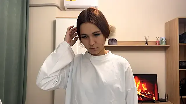 LunaAfrodita — Completely naked playing with pussy