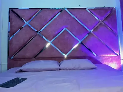 LunaaMorelli — Freechat on StripChat