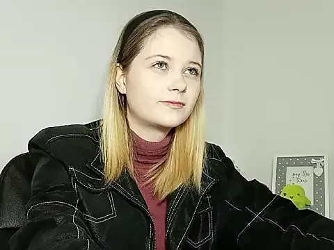 LydiaYoung — SEXY TEASE IN PVT