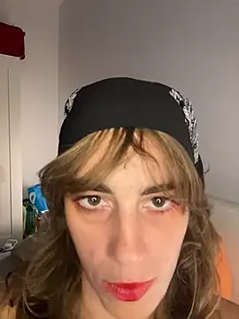 Lyv_Peccato — spogliati e godi