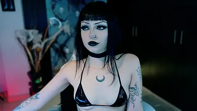 Madison_Jackson — get naked and red ass