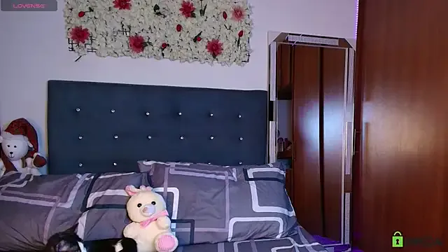 madisonwalkeeer — play with my oily tits