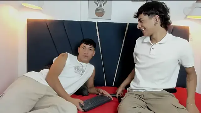 maicol_cum23 —  Spanking on the ass