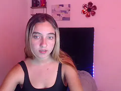 Avatar of mandyy_petite