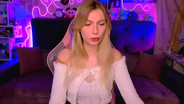 Maria_Hunt — Put a bikini on me