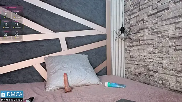 maria_twenty — show oil on my ass