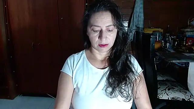 mariposa_hot from StripChat is Freechat