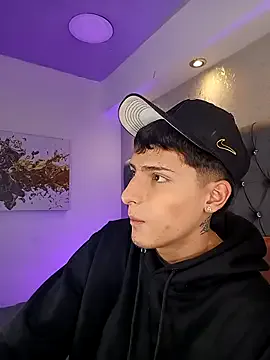 MateoMitchell — show ass x 3 azotes