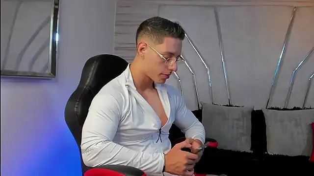 MAXTHOMSON — Make me horny