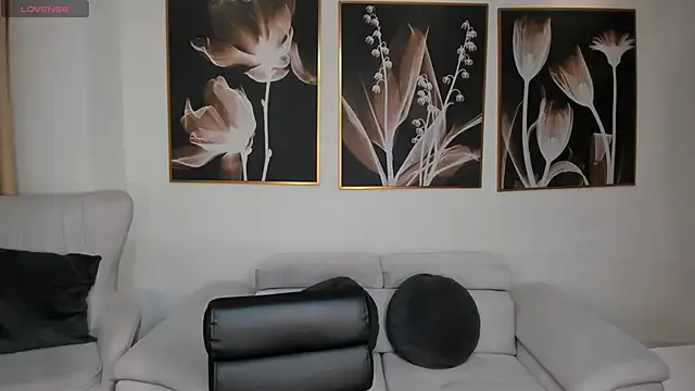 MeganCross1 — Flash ass+ doggy