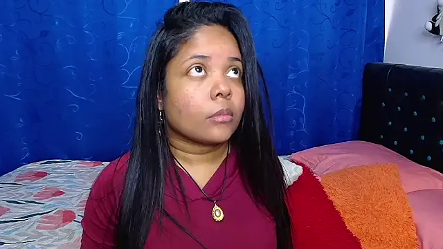 melikaronit2 — show boobs