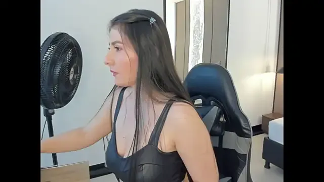 Avatar of mia_collins96