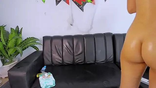 Avatar of Mia_petite01