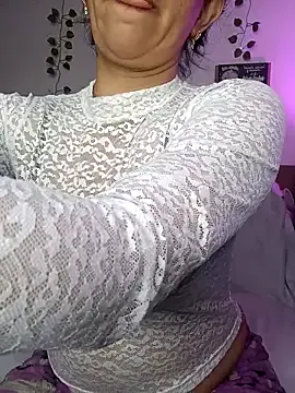 MiaLoren_cg — SHOW MY BOOBS + SPIT