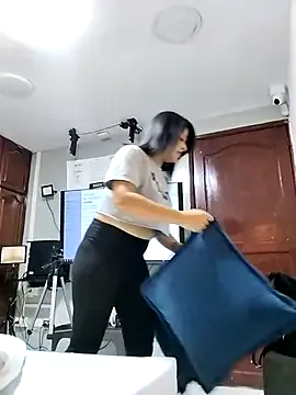 MiaWelkin — toy control 3 min