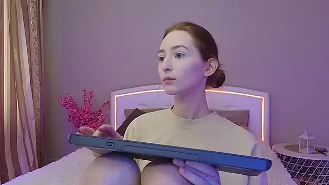 MichaDenver — oil on body #TWERK #OIL #SMALLTITS