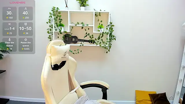 Michele_Greenn — Teasing boobs