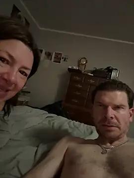 MikeyandMoni2 from StripChat is Freechat