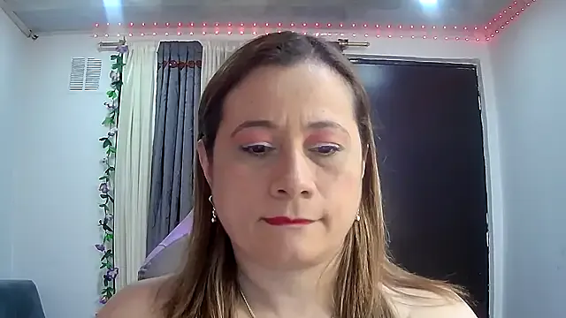 milagros_latina75 — desnudo