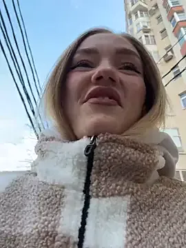 MilaMoone — Legs up. Pussy out. Zero shame