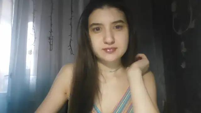 MilanesaGold28 from StripChat is Freechat