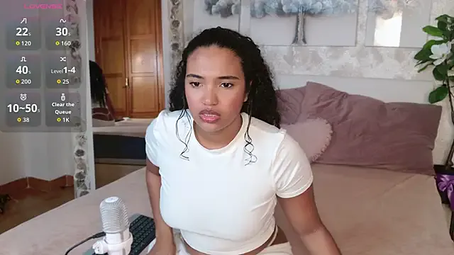 MilaTeenX — SHAKE MY OILY ASS