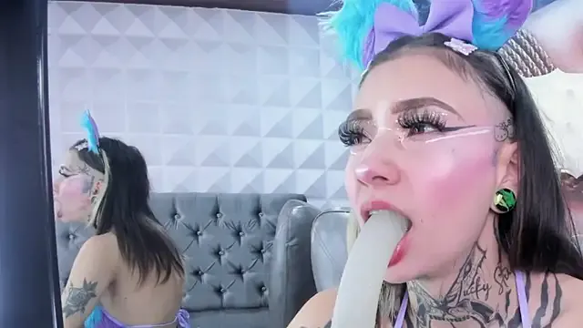 Avatar of miss___angel