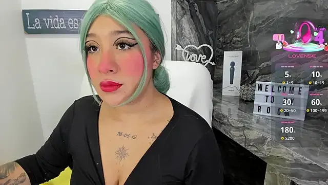 miss_danika — fuck ass messy atm