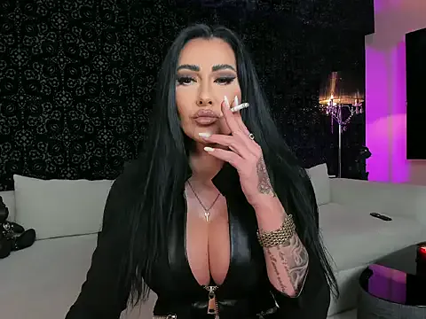 Avatar of Mistress-Kennya