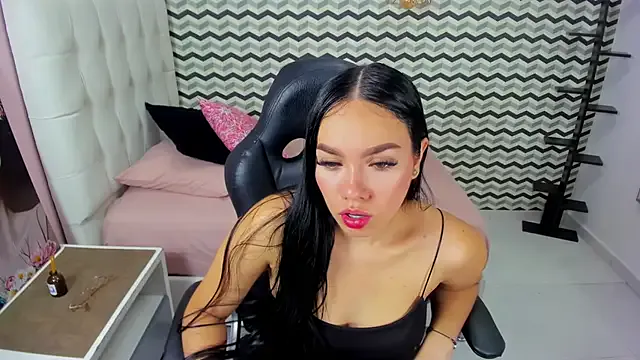 Avatar of MOLLYSPENCER1