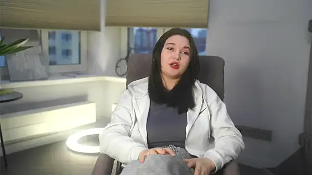 MonetBrinkman — air kiss