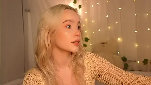 mother__of__dragons — take off panties