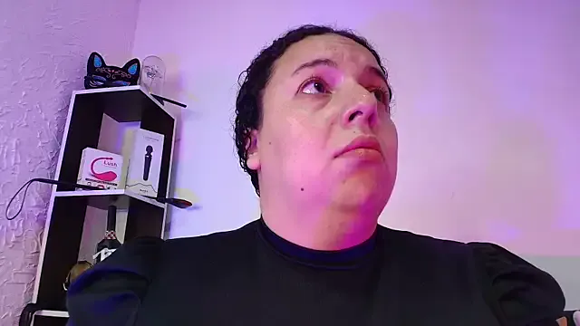 Natasha_Amber — my bare feet