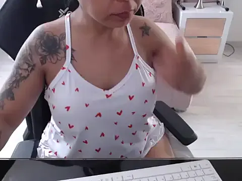 Avatar of Natural_BIGASS_Nina