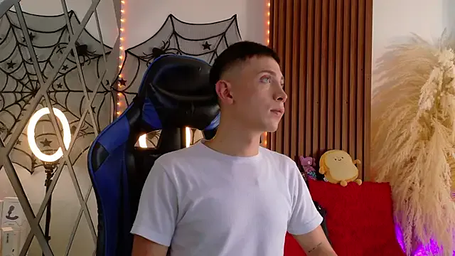 Avatar of Naughty__Chriss