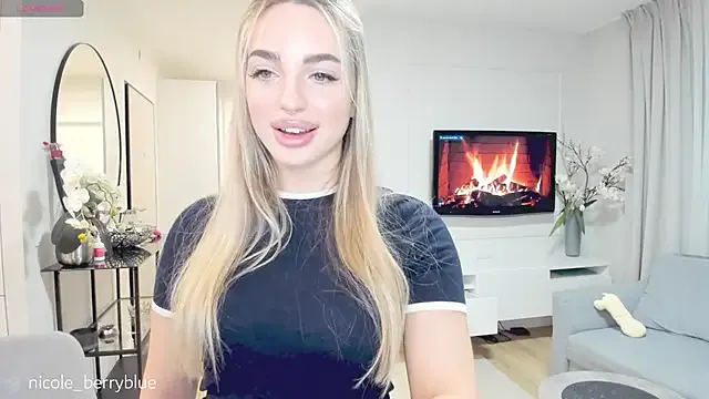 Avatar of nicole_blueberry