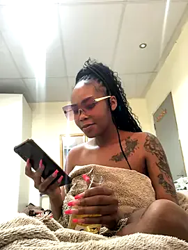 Avatar of Nicole_Liam_