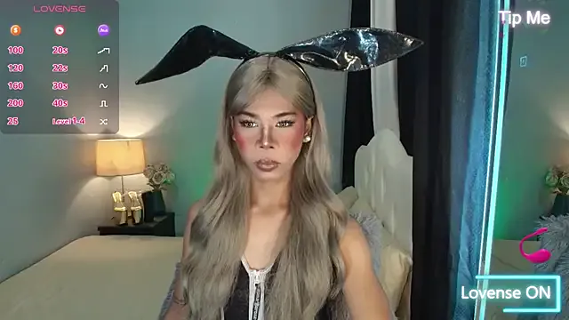 NicoleAshleyxxx — LETS FUCK AND CUM  GUYS !!