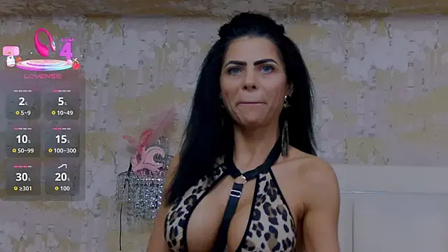 NicoleSmyth — My pussy is asking for Super Domi 