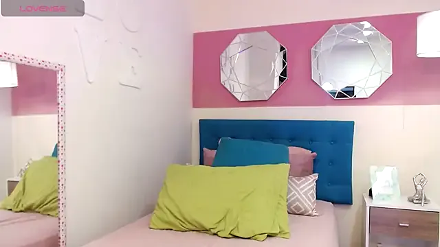 NicoletBlossom — oil show