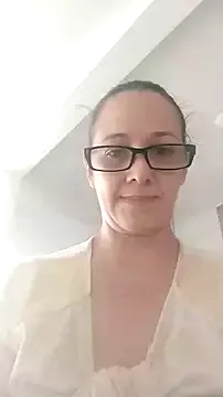 Avatar of nicolle_milf1978