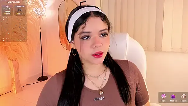 Avatar of NikaVelvet1