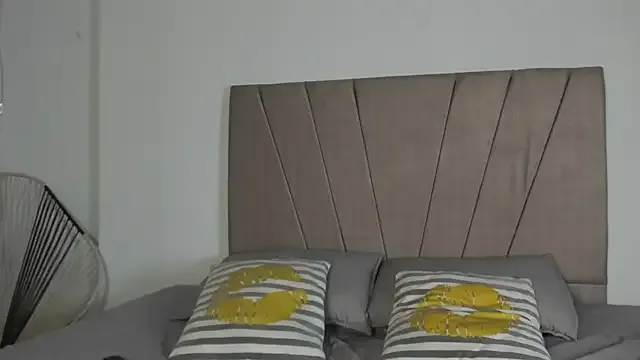 Nina_keller_ — show topples