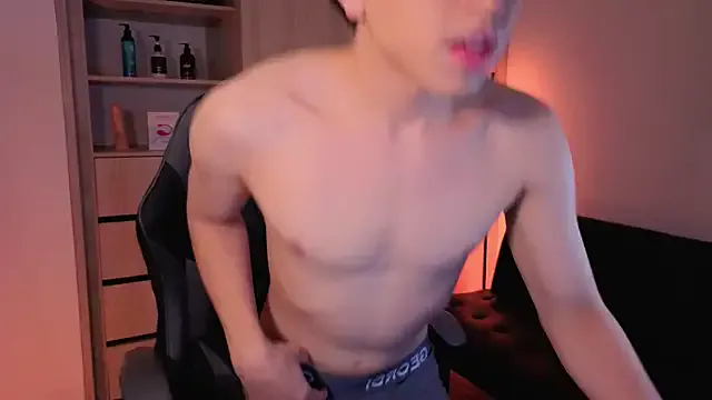 onlinenico — Finger my Ass